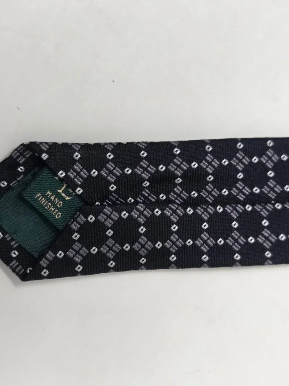 Ralph Lauren Mens 100 Percent Silk Tie 55 Inch Black Gray Geometric